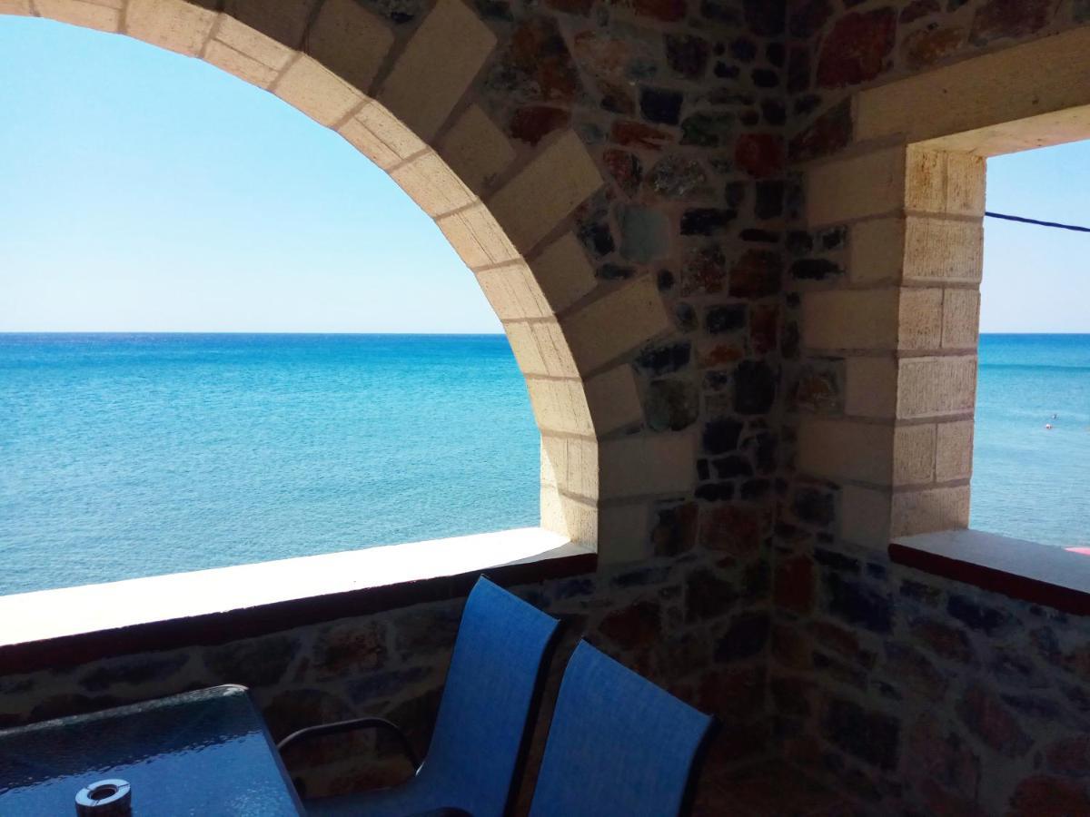 Zea Waves Apartments Kasztrí Kültér fotó